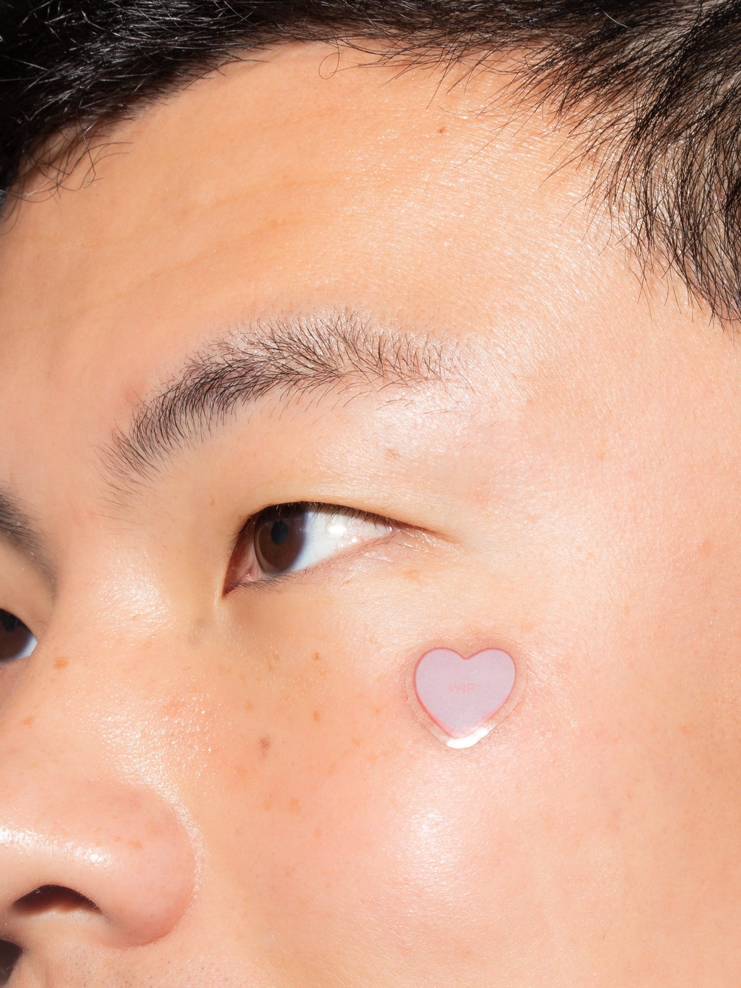 16 patchs anti-boutons cœur guérisseur (Weirdos)