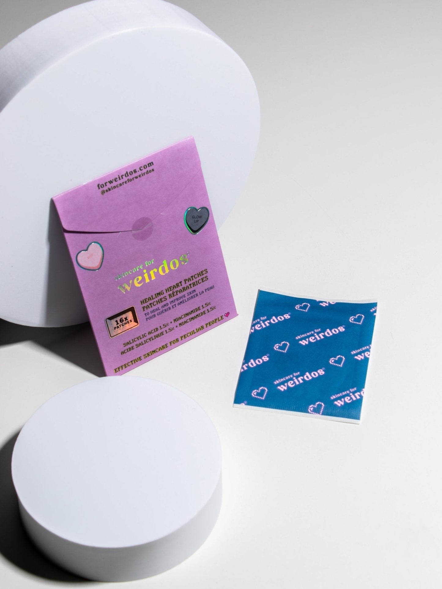 16 patchs anti-boutons cœur guérisseur (Weirdos)